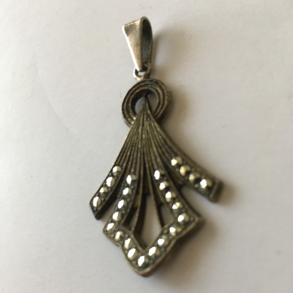 Vintage pendant with rhinestones